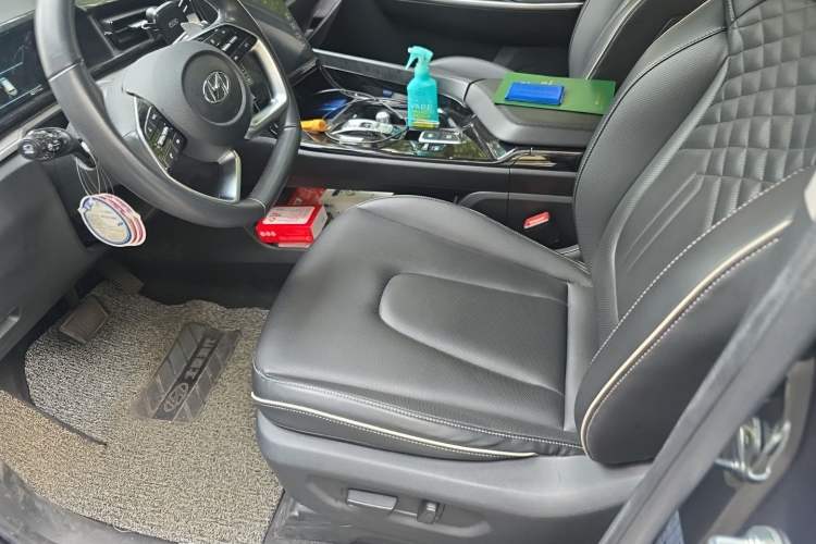 Used Hyundai Custo 2021 380TGDi Smart Luxury Premium LUX Left Front Seat