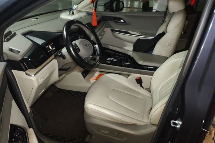 Used Hyundai Custo 2021 270TGDi Prestige LUX Left Front Seat