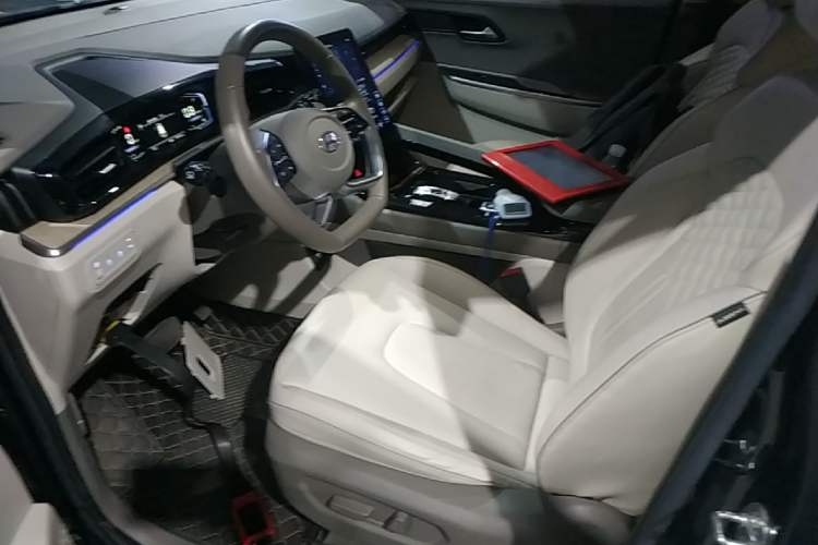 Used Hyundai Custo 2021 380TGDi Smart Luxury Premium LUX Left Front Seat