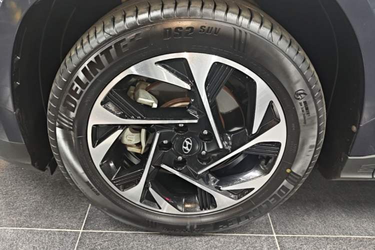 Used Hyundai Custo 2021 380TGDi Smart Luxury Premium LUX Left Front Wheel Hub