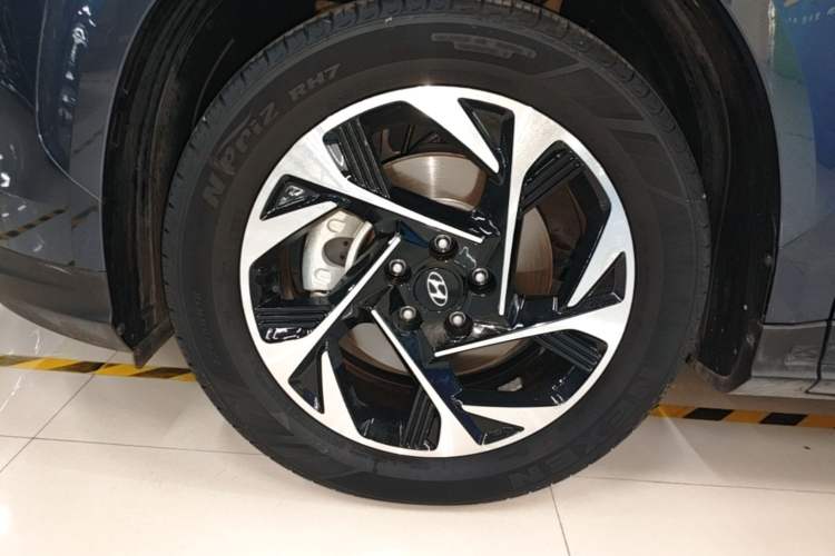 Used Hyundai Custo 2021 380TGDi Smart Love Flagship Edition TOP Premium Left Front Wheel Hub