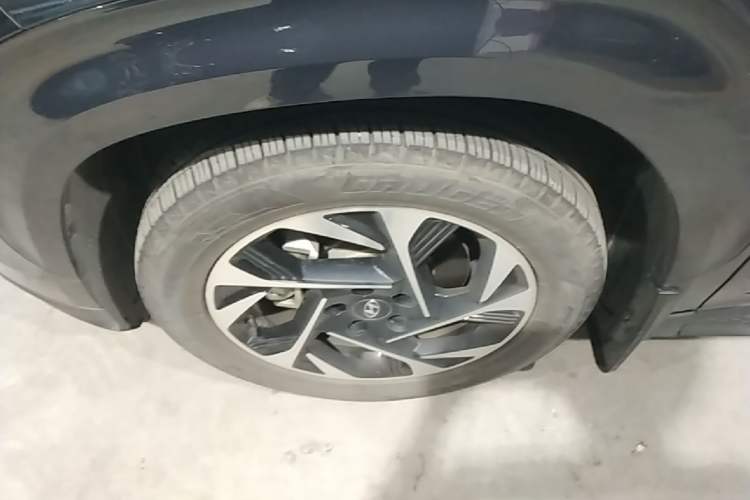 Used Hyundai Custo 2021 380TGDi Smart Luxury Premium LUX Left Front Wheel Hub
