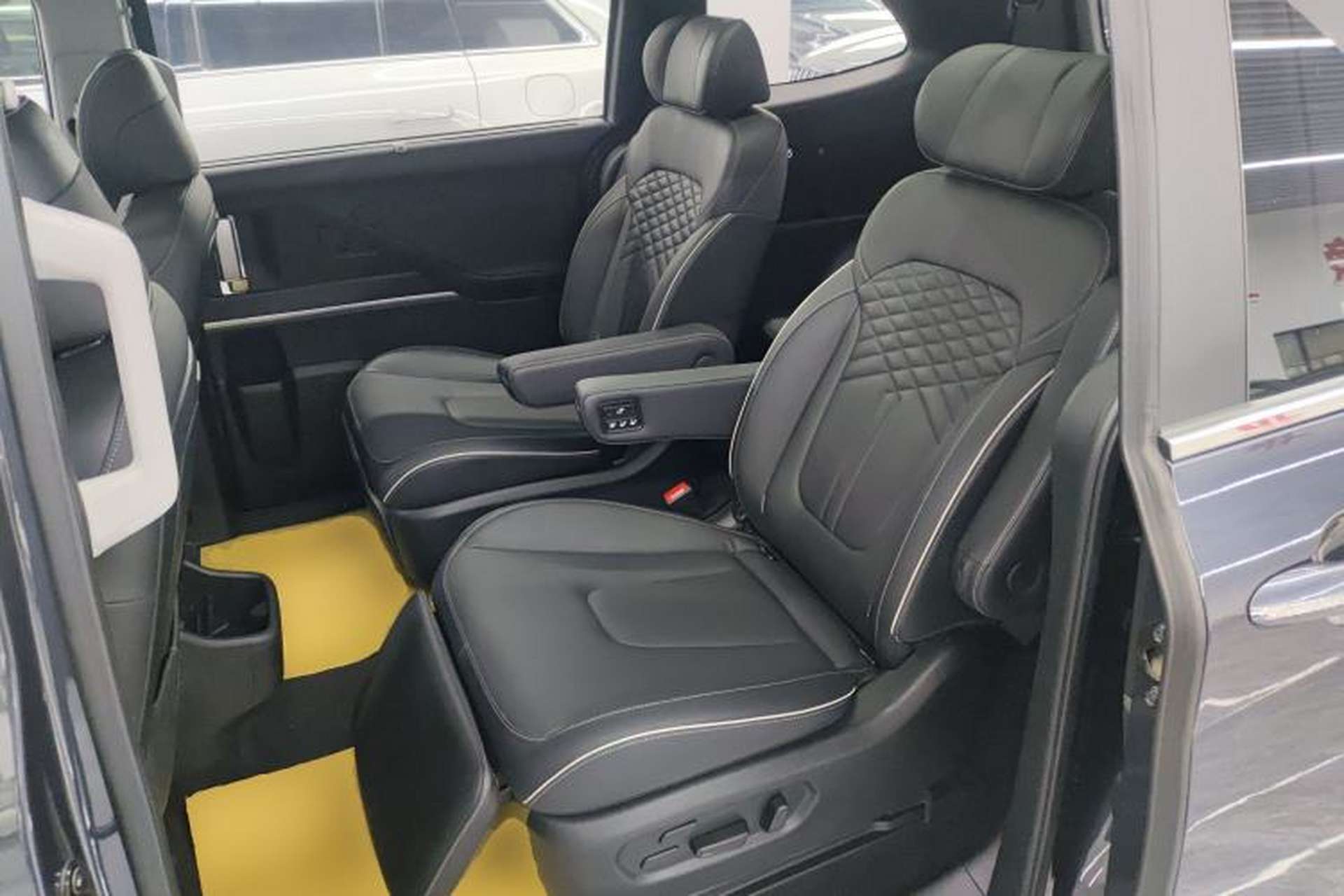 Used Hyundai Custo 2021 380TGDi Smart Love Flagship Edition TOP Premium Left Rear Seat