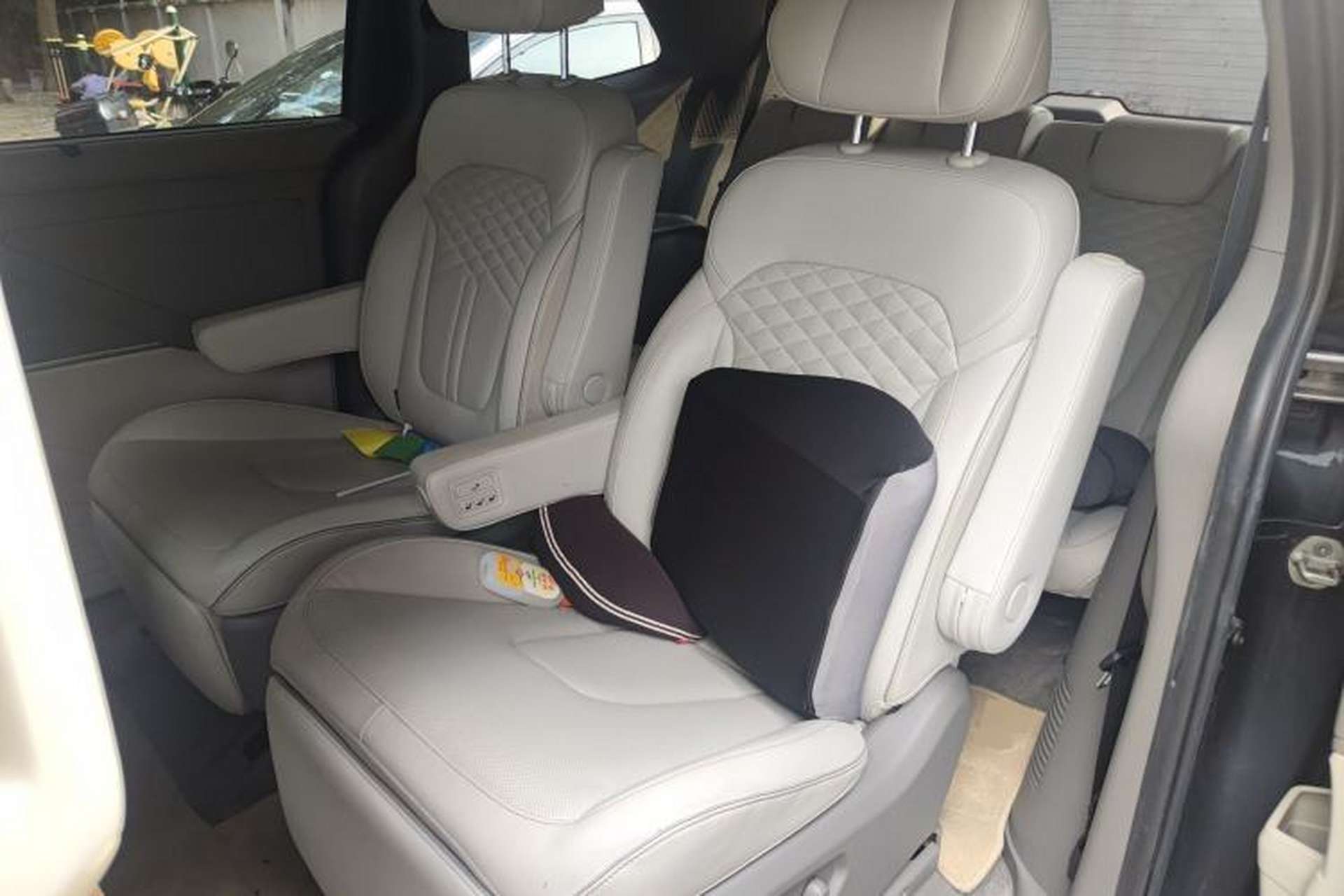Used Hyundai Custo 2021 380TGDi Smart Luxury Premium LUX Left Rear Seat