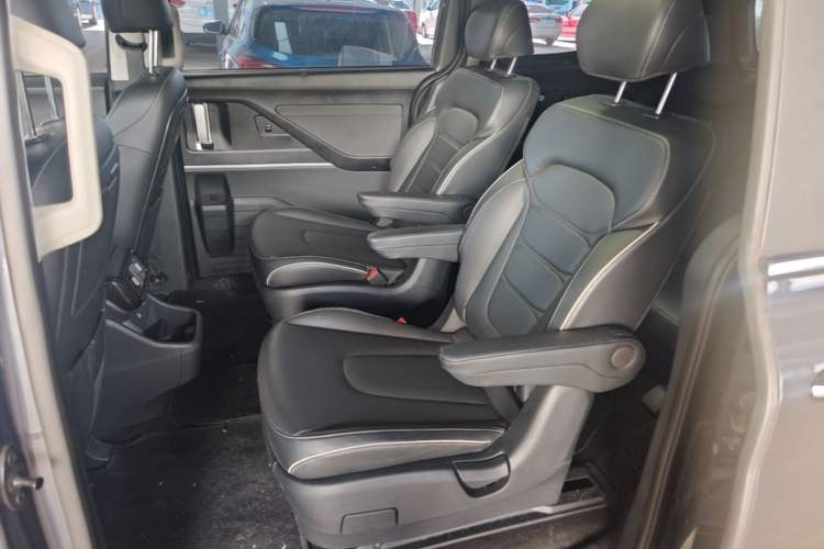 Used Hyundai Custo 2021 270TGDi Prestige LUX Left Rear Seat