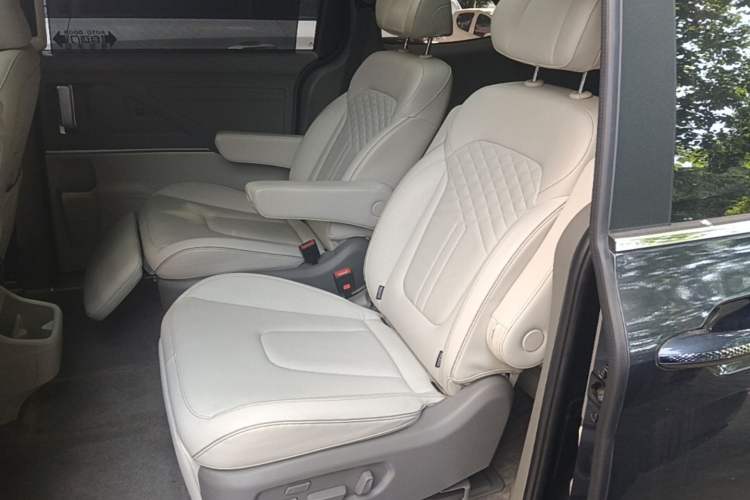Used Hyundai Custo 2021 270TGDi Prestige LUX Left Rear Seat