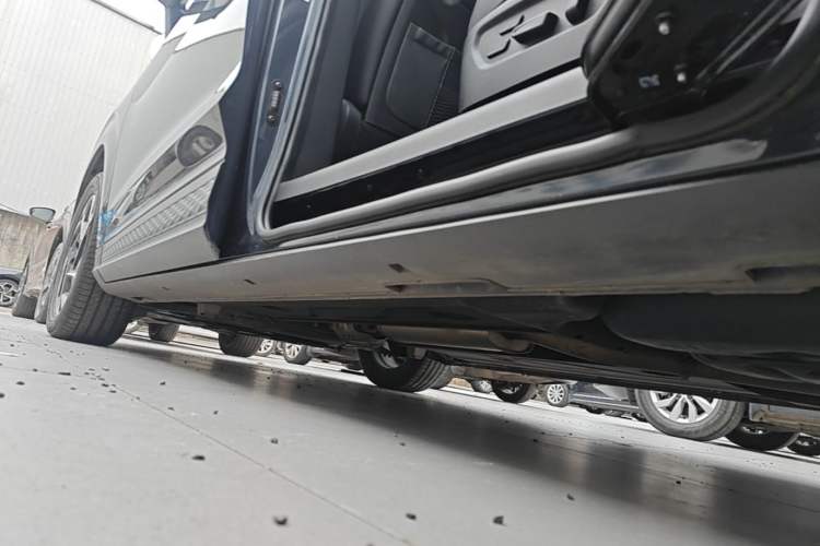 Used Hyundai Custo 2021 380TGDi Smart Luxury Premium LUX Left Side Sill
