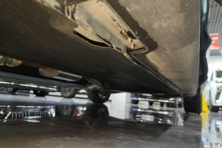 Used Hyundai Custo 2021 270TGDi Prestige LUX Left Side Sill