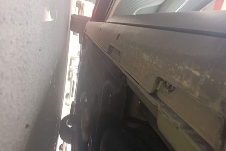 Used Hyundai Custo 2021 270TGDi Prestige LUX Left Side Sill