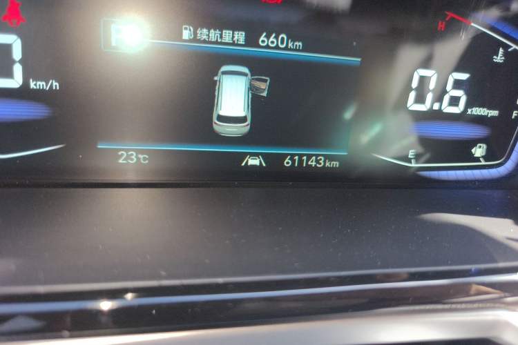Used Hyundai Custo 2021 270TGDi Prestige LUX Odometer Close Up