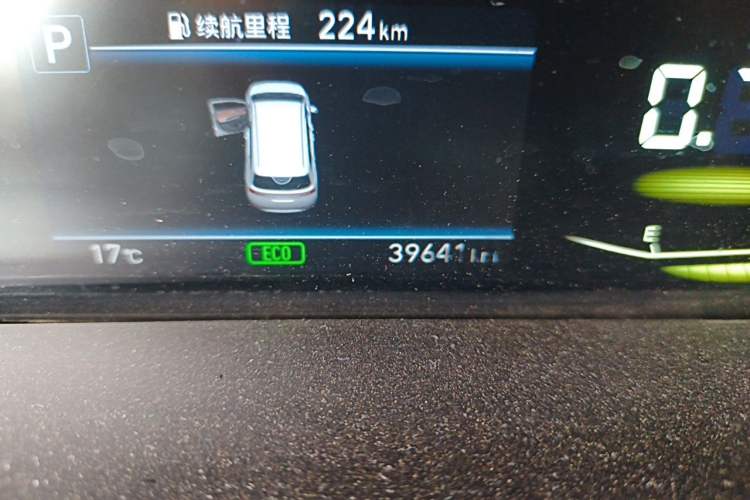 Used Hyundai Custo 2021 270TGDi Prestige LUX Odometer Close Up
