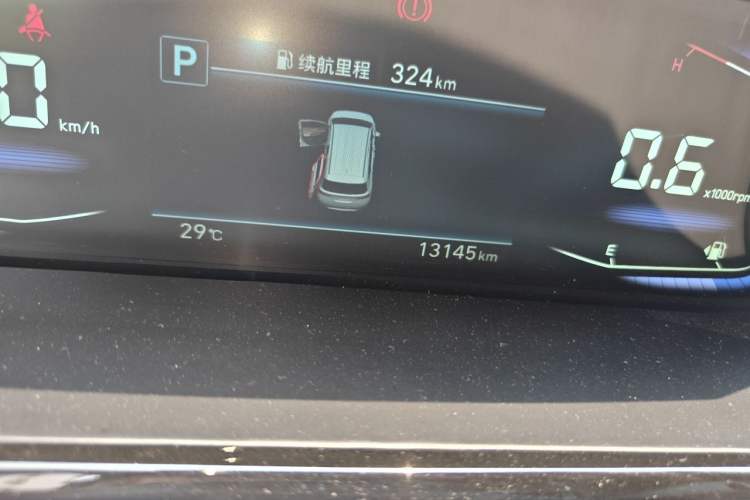 Used Hyundai Custo 2021 270TGDi Prestige LUX Odometer Close Up