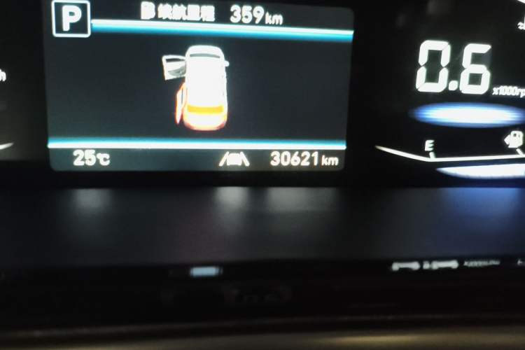 Used Hyundai Custo 2021 270TGDi Prestige LUX Odometer Close Up