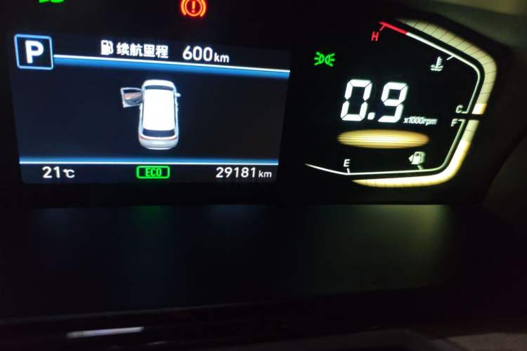 Used Hyundai Custo 2021 270TGDi Prestige LUX Odometer Close Up