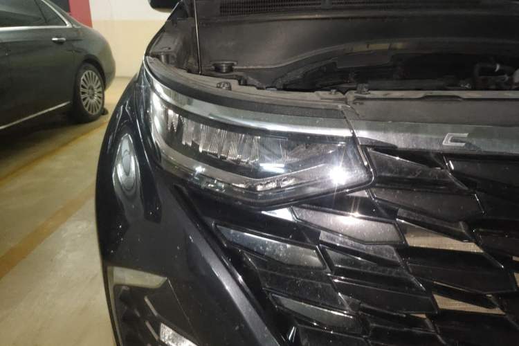 Used Hyundai Custo 2021 270TGDi Prestige LUX Right Front Headlight