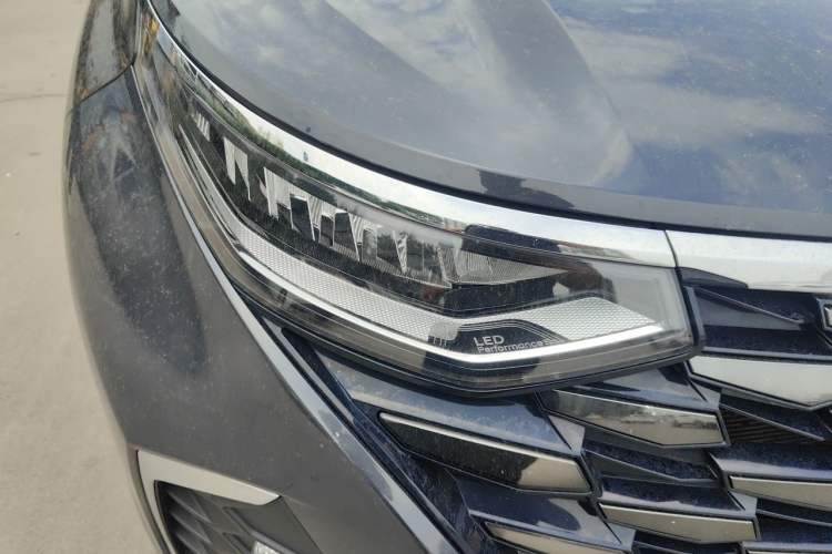 Used Hyundai Custo 2021 380TGDi Smart Love Flagship Edition TOP Premium Right Front Headlight