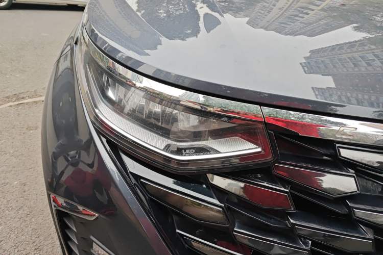 Used Hyundai Custo 2021 380TGDi Smart Luxury Premium LUX Right Front Headlight