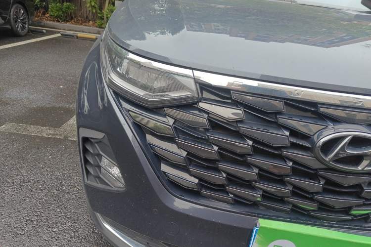 Used Hyundai Custo 2021 380TGDi Smart Luxury Premium LUX Right Front Headlight