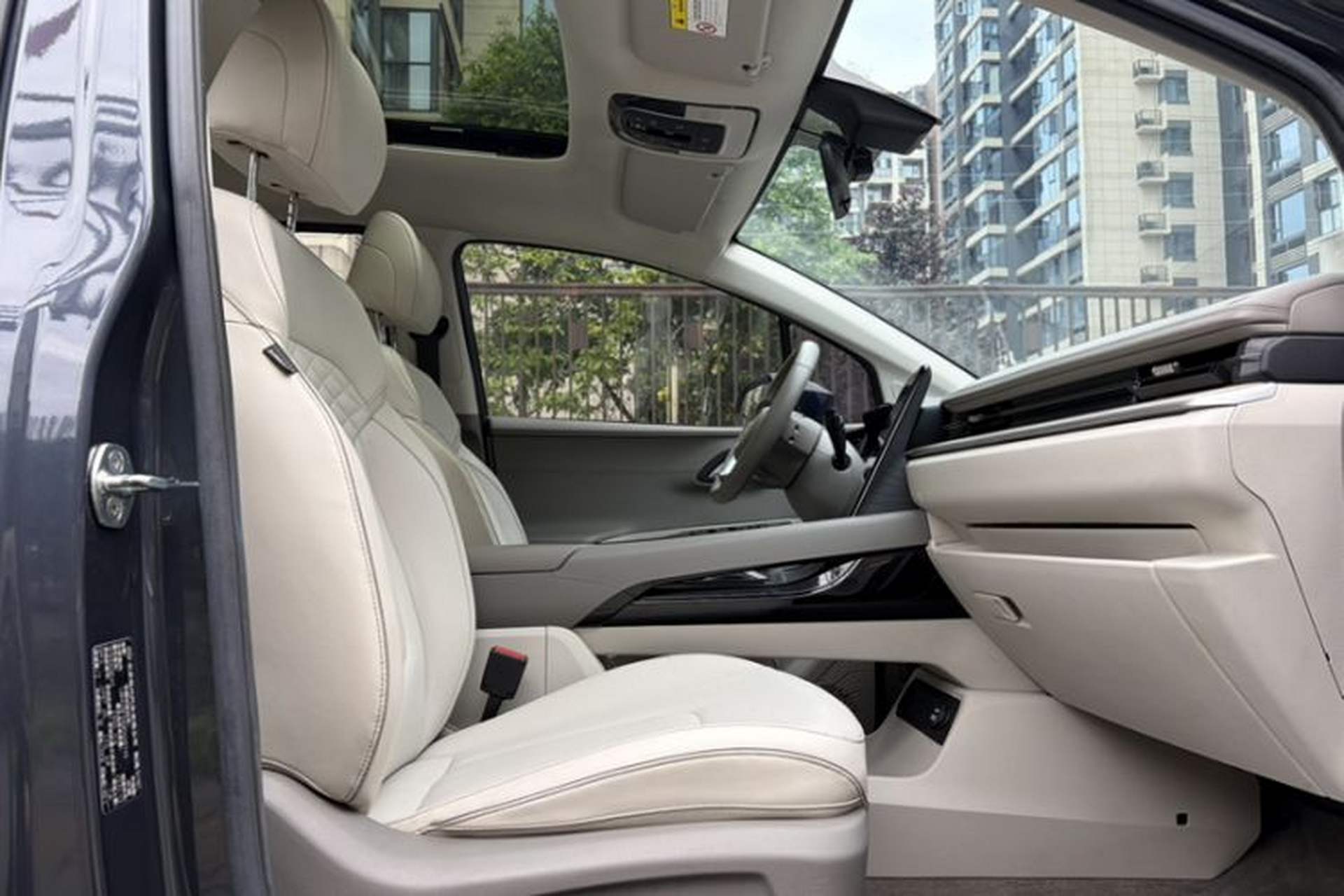 Used Hyundai Custo 2021 270TGDi Prestige LUX Right Front Seat