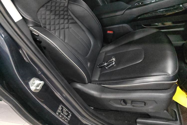Used Hyundai Custo 2021 380TGDi Smart Luxury Premium LUX Right Front Seat