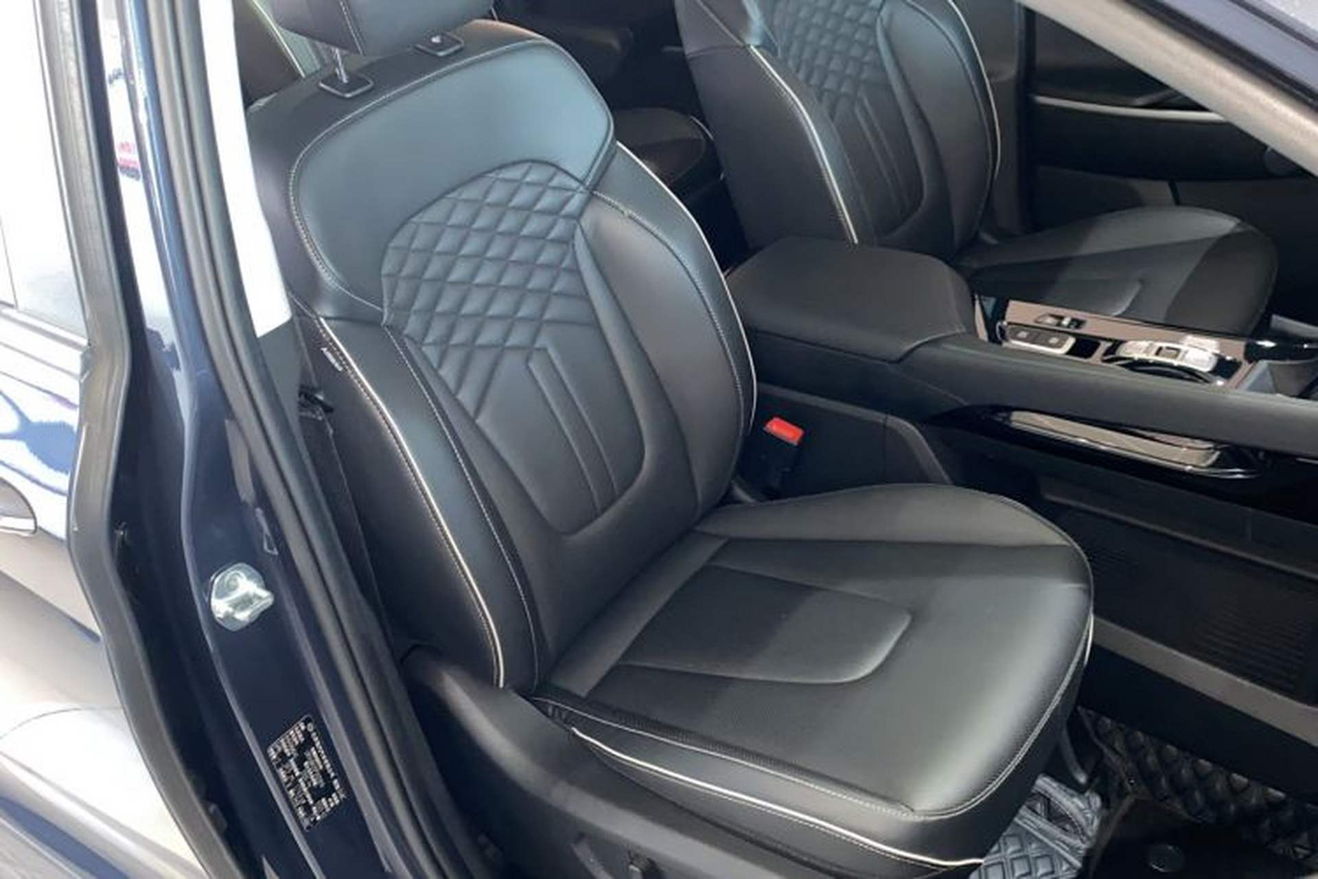 Used Hyundai Custo 2021 380TGDi Smart Love Flagship Edition TOP Premium Right Front Seat
