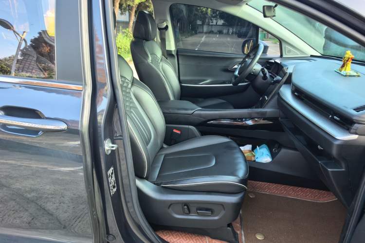 Used Hyundai Custo 2021 270TGDi Prestige LUX Right Front Seat