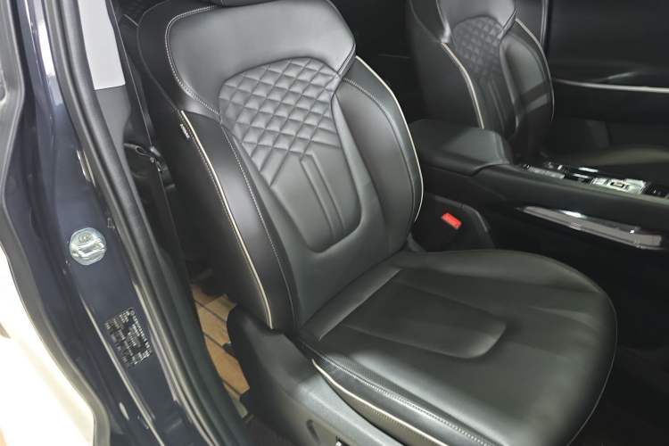 Used Hyundai Custo 2021 270TGDi Prestige LUX Right Front Seat