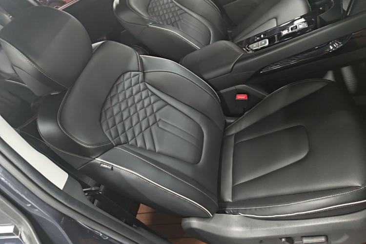 Used Hyundai Custo 2021 380TGDi Smart Luxury Premium LUX Right Front Seat