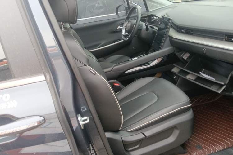 Used Hyundai Custo 2021 270TGDi Prestige LUX Right Front Seat