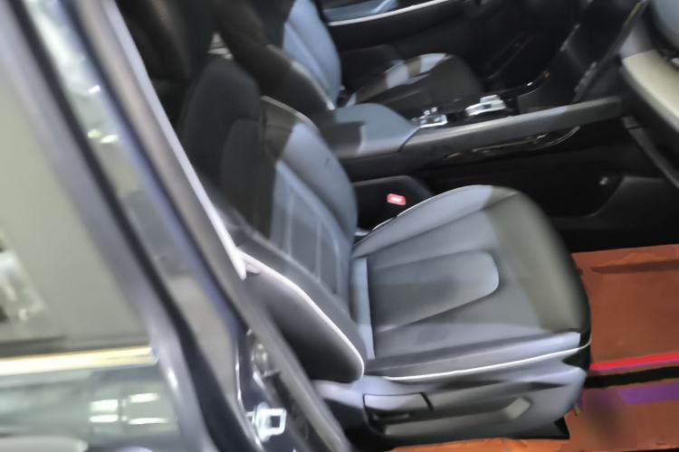 Used Hyundai Custo 2021 270TGDi Prestige LUX Right Front Seat