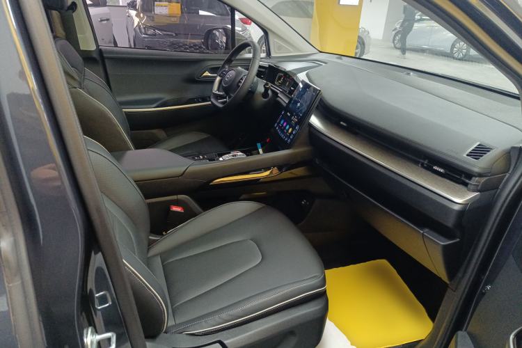 Used Hyundai Custo 2021 270TGDi Prestige LUX Right Front Seat