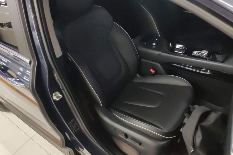 Used Hyundai Custo 2021 380TGDi Smart Love Flagship Edition TOP Premium Right Front Seat