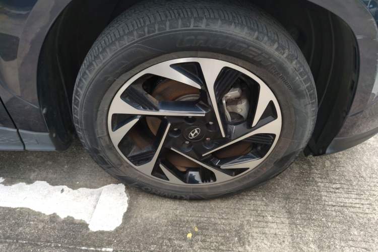 Used Hyundai Custo 2021 270TGDi Prestige LUX Right Front Wheel Hub