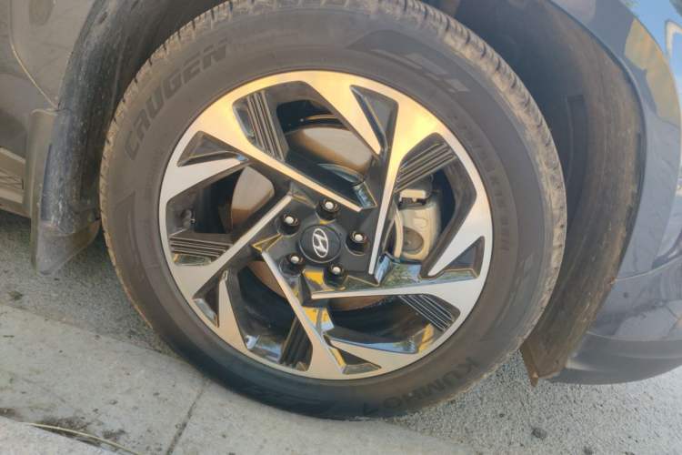 Used Hyundai Custo 2021 380TGDi Smart Love Flagship Edition TOP Premium Right Front Wheel Hub