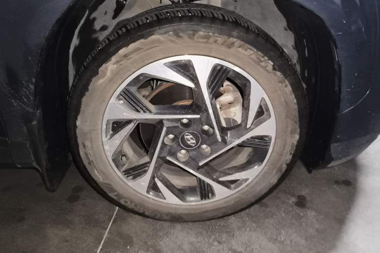 Used Hyundai Custo 2021 270TGDi Prestige LUX Right Front Wheel Hub