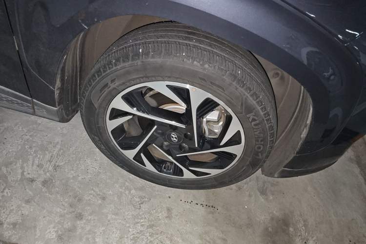 Used Hyundai Custo 2021 380TGDi Smart Love Flagship Edition TOP Premium Right Front Wheel Hub