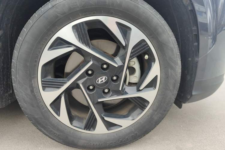 Used Hyundai Custo 2021 380TGDi Smart Love Flagship Edition TOP Premium Right Front Wheel Hub