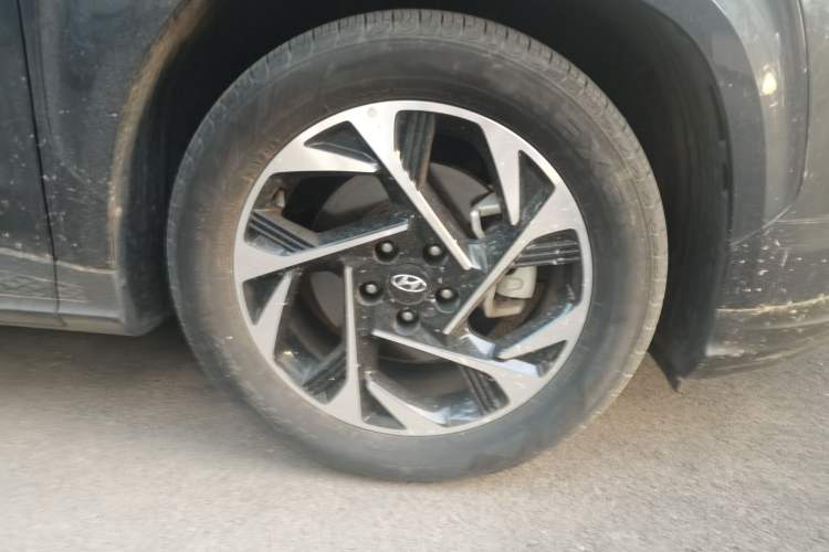 Used Hyundai Custo 2021 380TGDi Smart Love Flagship Edition TOP Premium Right Front Wheel Hub