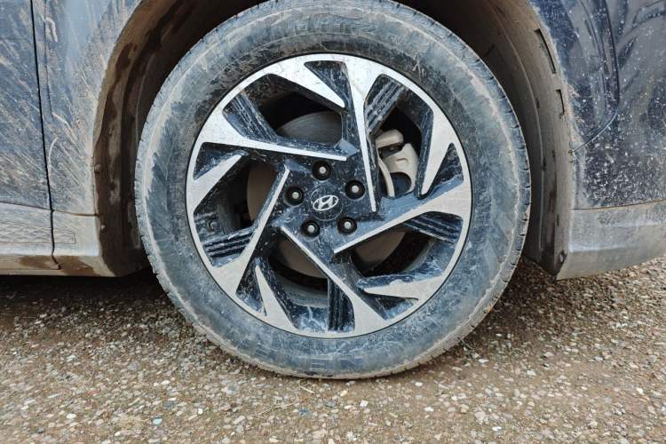 Used Hyundai Custo 2021 380TGDi Smart Luxury Premium LUX Right Front Wheel Hub