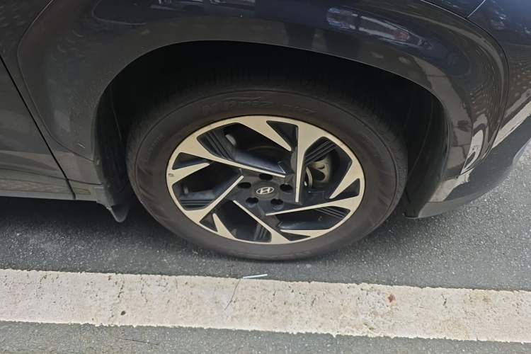 Used Hyundai Custo 2021 380TGDi Smart Luxury Premium LUX Right Front Wheel Hub