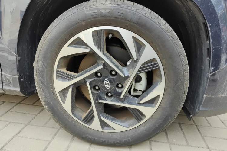 Used Hyundai Custo 2021 380TGDi Smart Luxury Premium LUX Right Front Wheel Hub