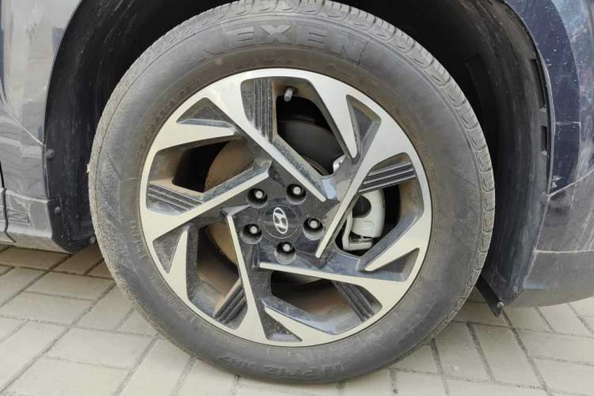 Used Hyundai Custo 2021 380TGDi Smart Luxury Premium LUX Right Front Wheel Hub