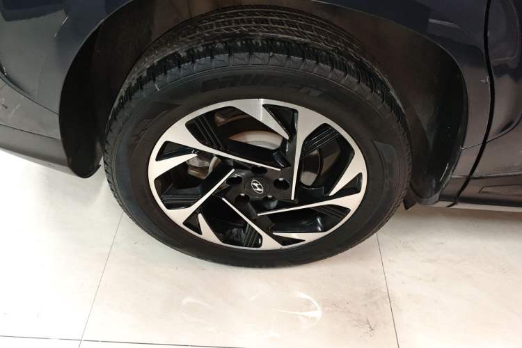 Used Hyundai Custo 2021 270TGDi Prestige LUX Right Rear Wheel Hub