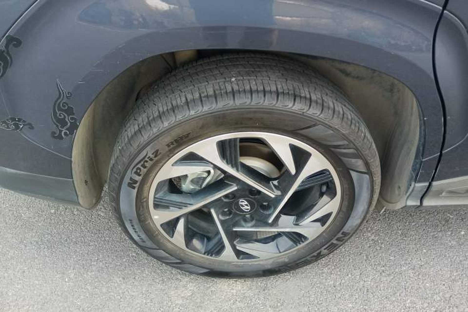 Used Hyundai Custo 2021 270TGDi Prestige LUX Right Rear Wheel Hub