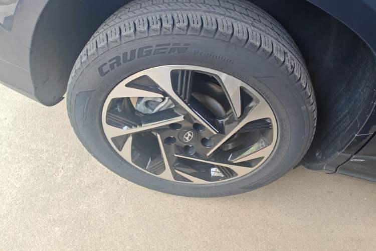 Used Hyundai Custo 2021 270TGDi Prestige LUX Right Rear Wheel Hub