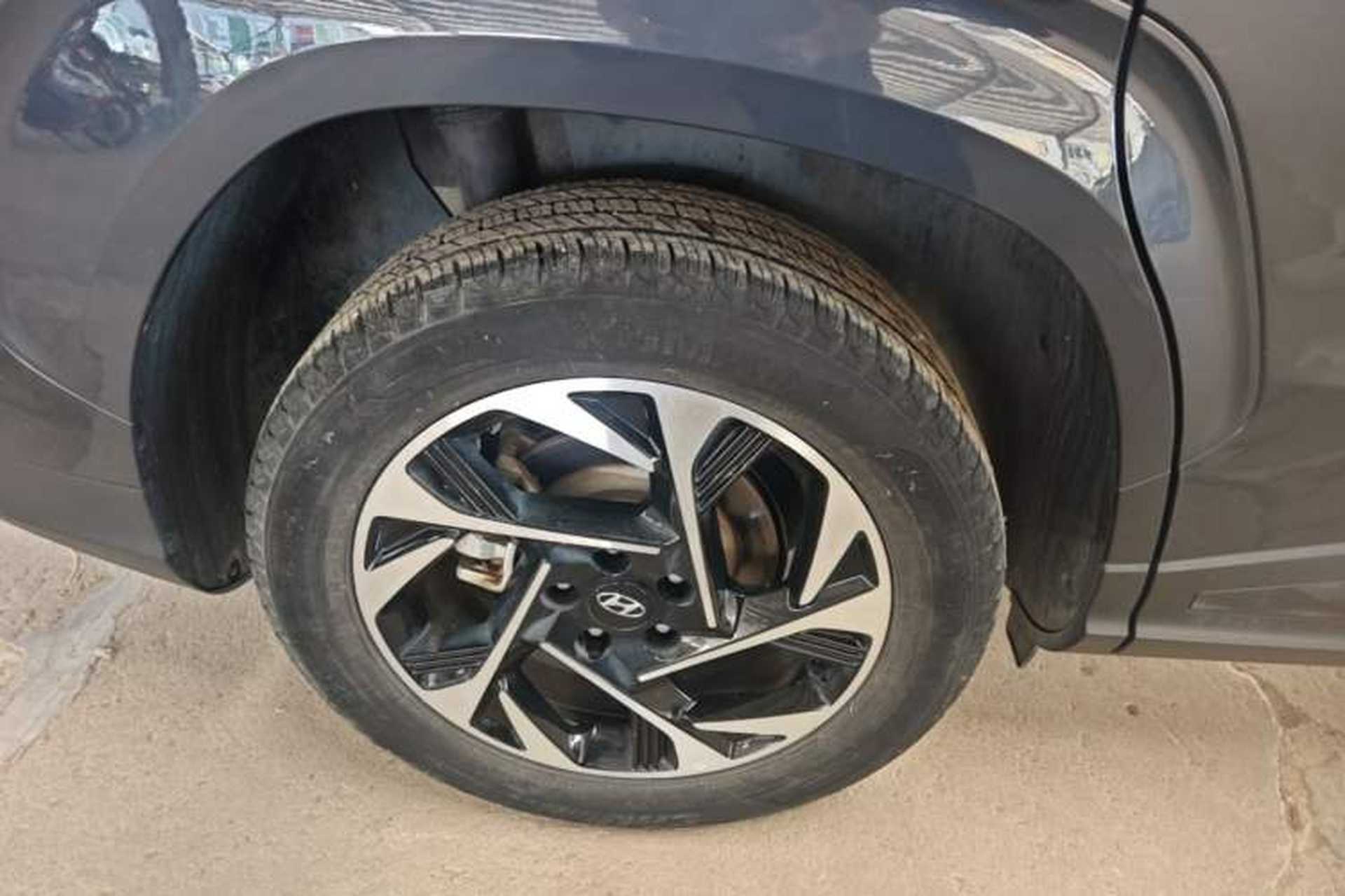 Used Hyundai Custo 2021 270TGDi Prestige LUX Right Rear Wheel Hub