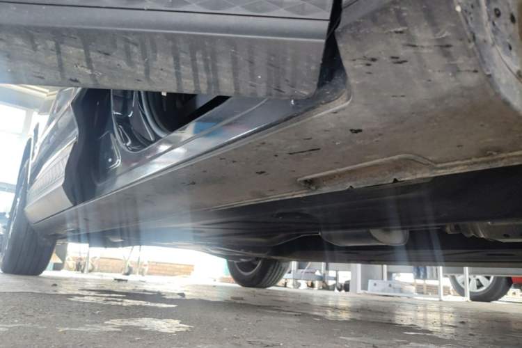 Used Hyundai Custo 2021 270TGDi Prestige LUX Right Side Sill