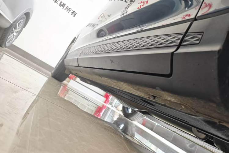 Used Hyundai Custo 2021 380TGDi Smart Love Flagship Edition TOP Premium Right Side Sill