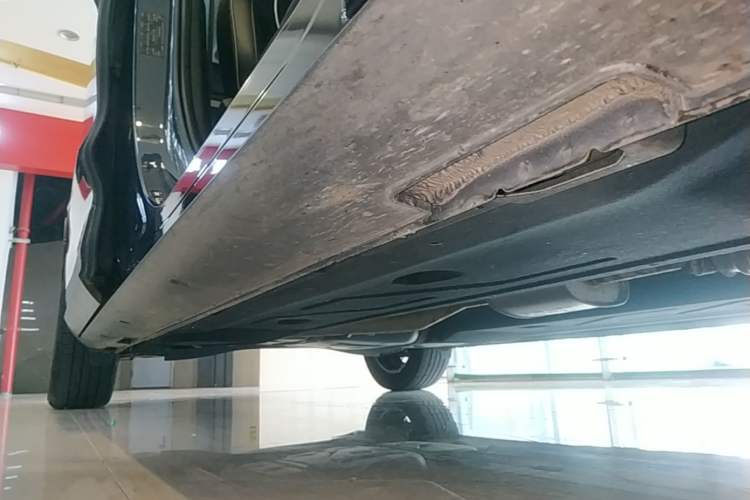 Used Hyundai Custo 2021 270TGDi Prestige LUX Right Side Sill