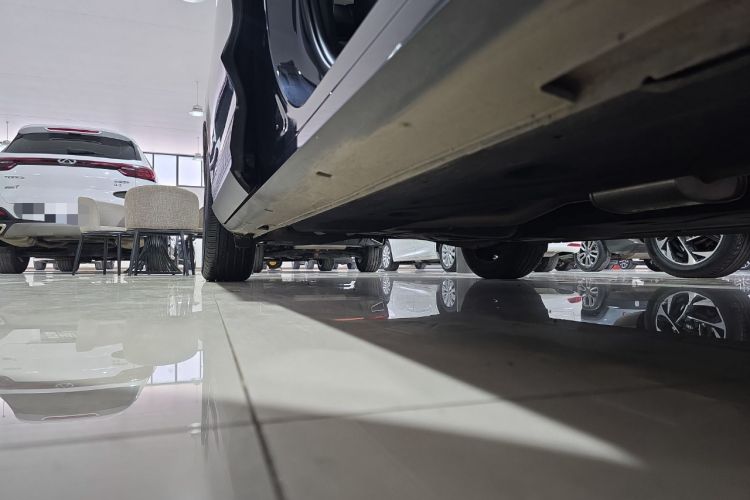 Used Hyundai Custo 2021 270TGDi Prestige LUX Right Side Sill